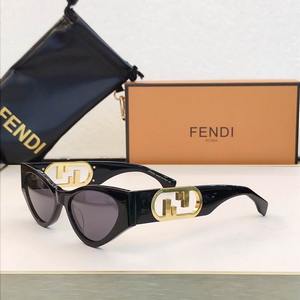 Fendi Sunglasses 539